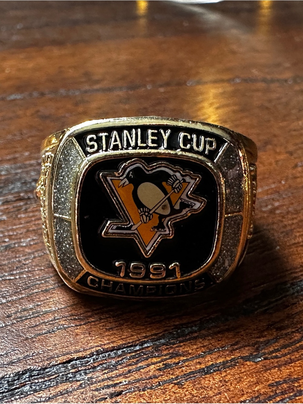 Vintage NHL Pittsburgh Penguins Replica 1991 Stanley Cup Championship Ring